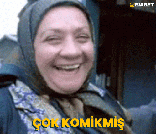 çok Komikmiş Hafize Ana GIF