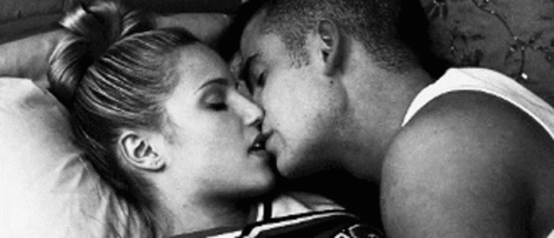 поцелуй GIF. This 498 x 214 animated GIF is part of our tongue kissing collection. Created by Грешник. View the original animation, share it, or browse…