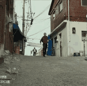 범인 범죄 추격 추격씬 달려 뛰어 GIF
