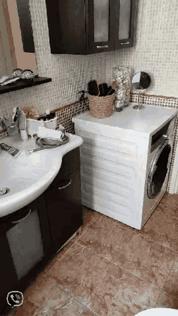 10 GIF