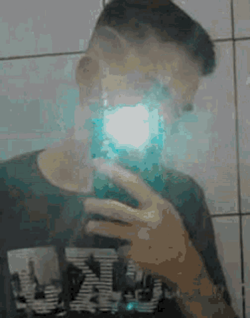 10 GIF
