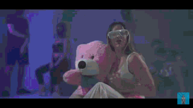 10 GIF