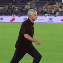 Adamcte GIF. This 220 x 220 animated GIF is part of our jose mourinho collection. Created by Adamcte. View the original animation, share it, or browse…