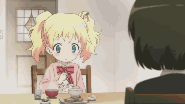Alice Kinmoza GIF
