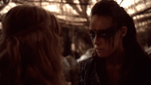 Alycia Debnam Carey Eliza Taylor GIF
