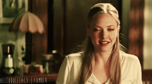 Amanda Seyfried Sophie GIF. This 498 x 278 animated GIF is part of our gracias por su atencion tumblr collection. Created by Bettycooper5. View the original…