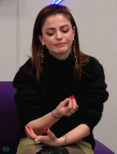 Annalisa Italian GIF