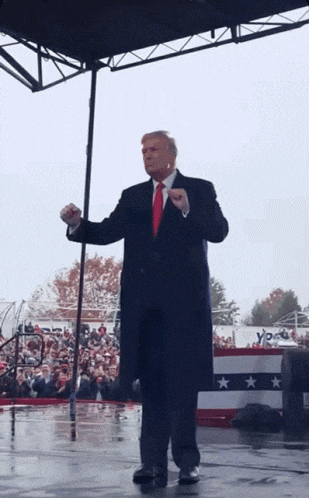 Anniversaire Trump GIF