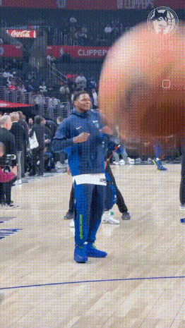 Anthony Edwards GIF