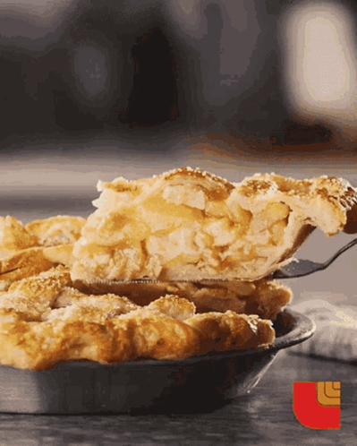 Apfelkuchen Brezel GIF