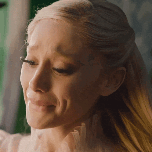 Ariana Grande Barbiaminaj GIF
