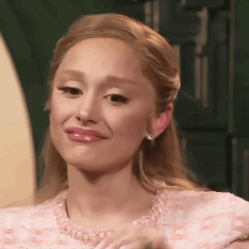 Ariana Grande Barbiaminaj GIF