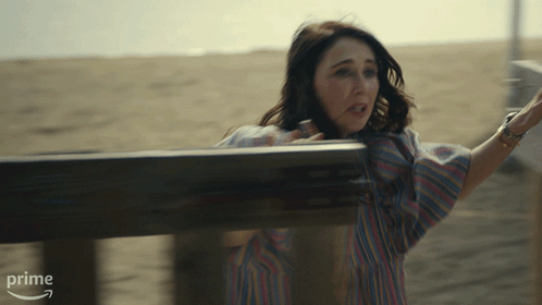 Arriving Nat Tanner GIF. This 498 x 280 animated GIF is part of our carice van houten collection. Created by MaliceOnPrime. View the original animation…