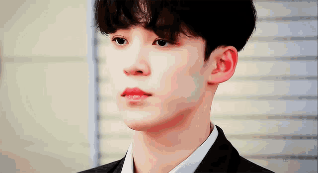 Ateez Yunho GIF