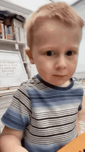 Awkward GIF. This 281 x 498 animated GIF is part of our awkward collection. Created by iishwo. View the original animation, share it, or browse related GIFs.
