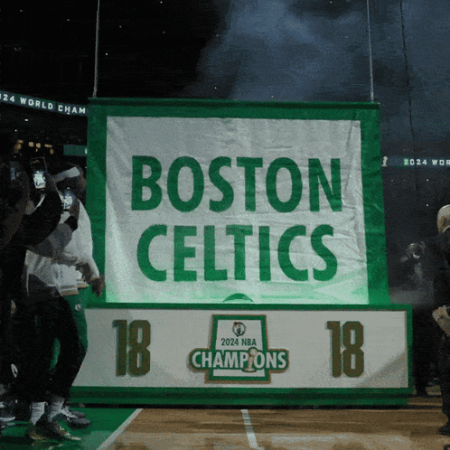 Banner 18 Boston Celtics GIF