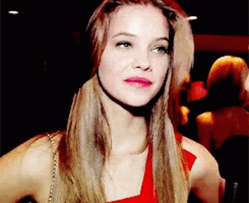 Barbara Palvin GIF