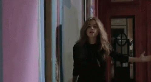 Barbara Palvin GIF