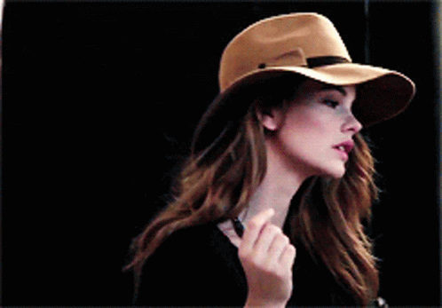 Barbara Palvin GIF