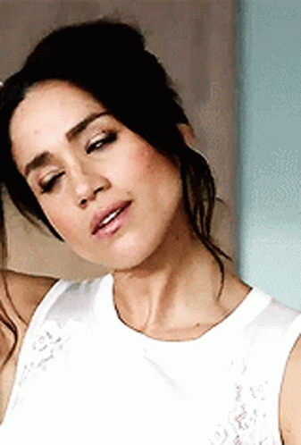 Beautiful GIF. This 337 x 498 animated GIF is part of our meghan markle collection. Related themes include beautiful. Created by seayers50. View the…