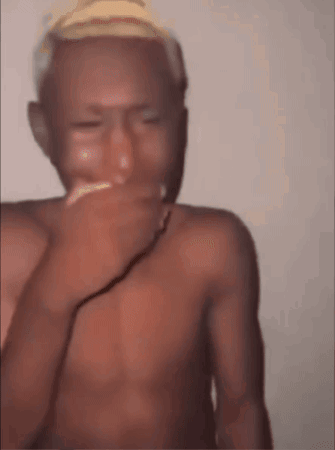 Bebeto Pleure GIF. This 335 x 450 animated GIF is part of our guy shaking head collection. Related themes include crying, no, pleure. Created by mapekaroy_…