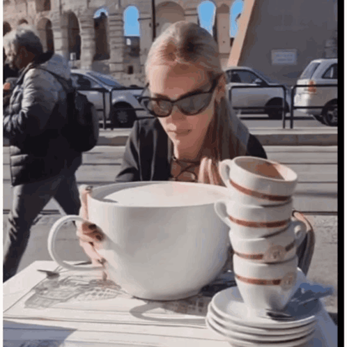 Biggest Cup Nazaka GIF
