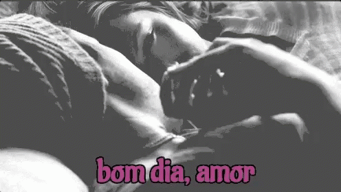 Bom Dia Meu Amor / Casal Deitado / Mãos Dadas GIF