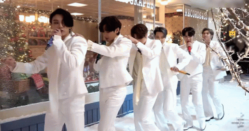 Bts Dynamtie Conga Bts Xmas Dynamite GIF