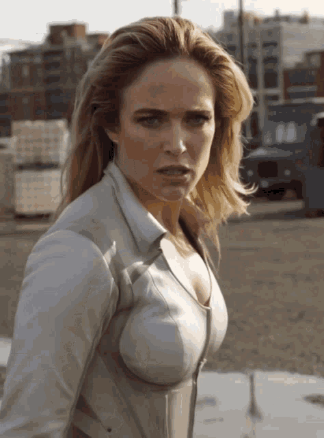 Caity Lotz Sara Lance GIF