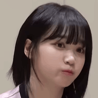 Chaewon Le Sserafim GIF