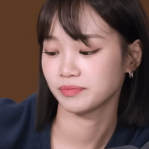 Chaewon Le Sserafim GIF