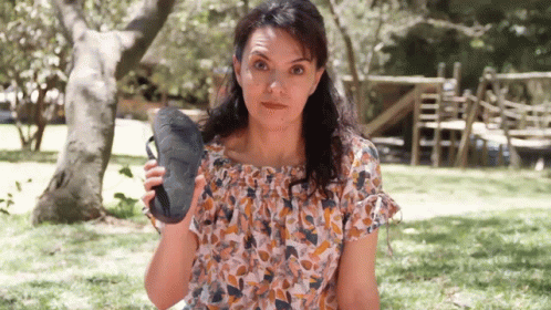 Chanclazo La Chnacla Poderosa GIF