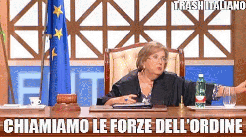Chiamiamo Le Forze Dellordine Trash Italiano GIF