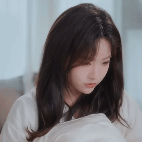 Chinese Girl Confused GIF