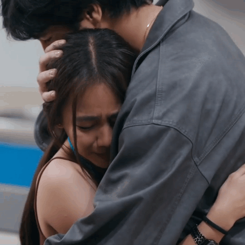 Console Hug Andres Muhlach GIF