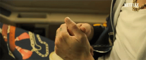Cracking Knuckles Sky Rojo GIF