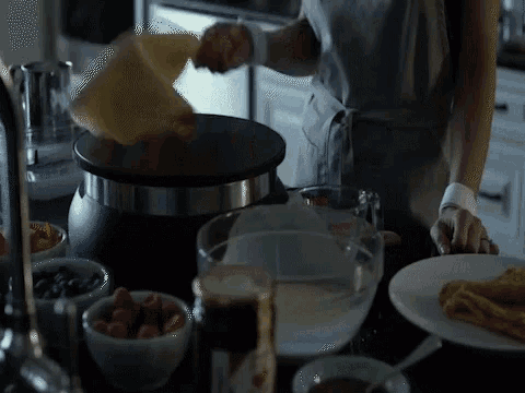 Crepe Gone Girl GIF