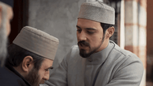 Cuneyd Efendi Kizil Goncalar GIF