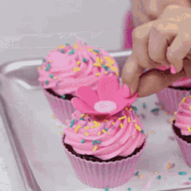 Cupcakes Decorating Cupcakes GIF