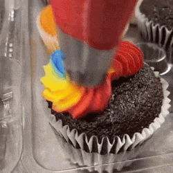 Cupcakes Icing GIF