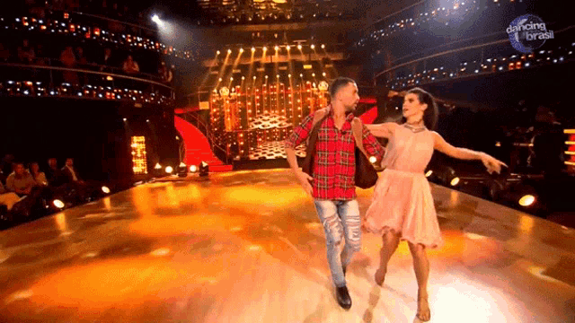 Danca Casal GIF