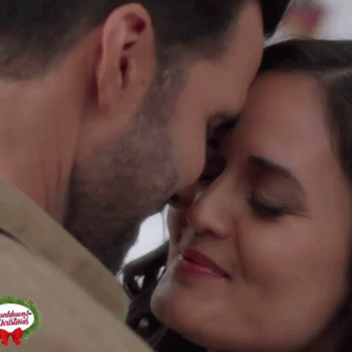 Danicamckellar Benjaminayers GIF