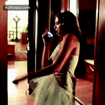 Deepika Padukone.Gif GIF