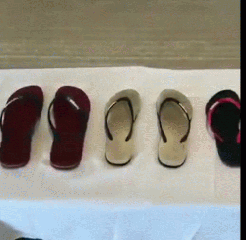 Disparo Chancla GIF