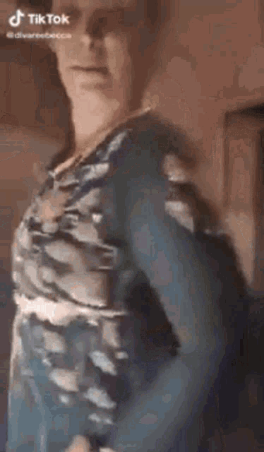 Divarebecca Tulla GIF