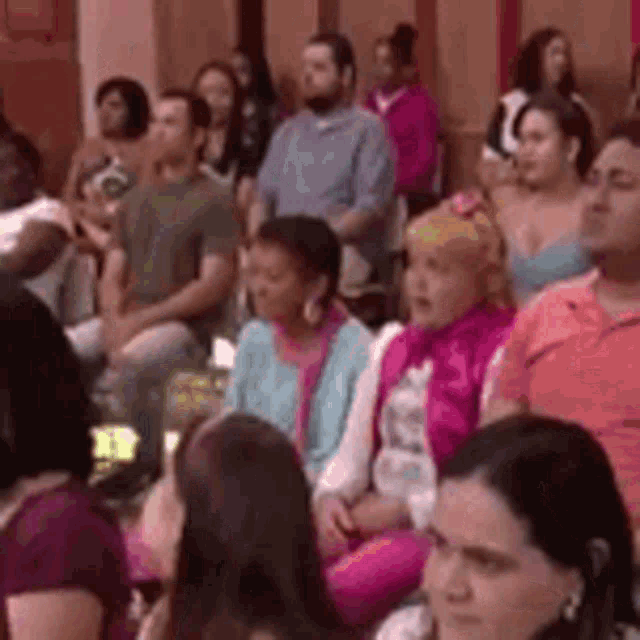 Dona Val Tids GIF
