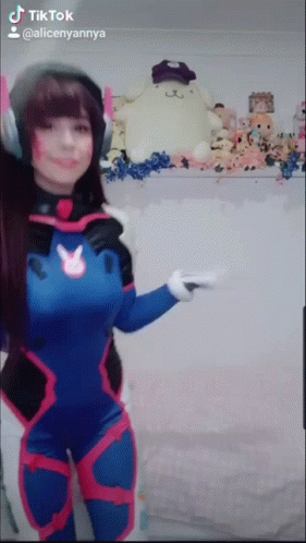 Dva Overwatch GIF. This 281 x 498 animated GIF is part of our tracer and widowmaker collection. Created by thebestgifseasy. View the original animation…