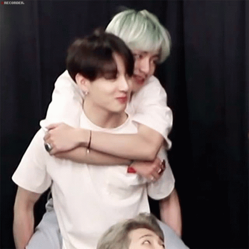 Dynataee Taekook GIF