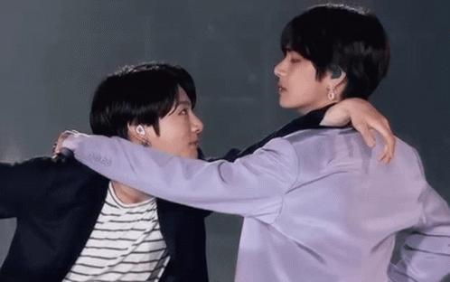 Dynataee Taekook GIF