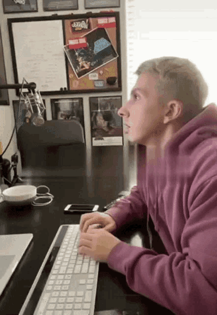 Ekoh Computer GIF